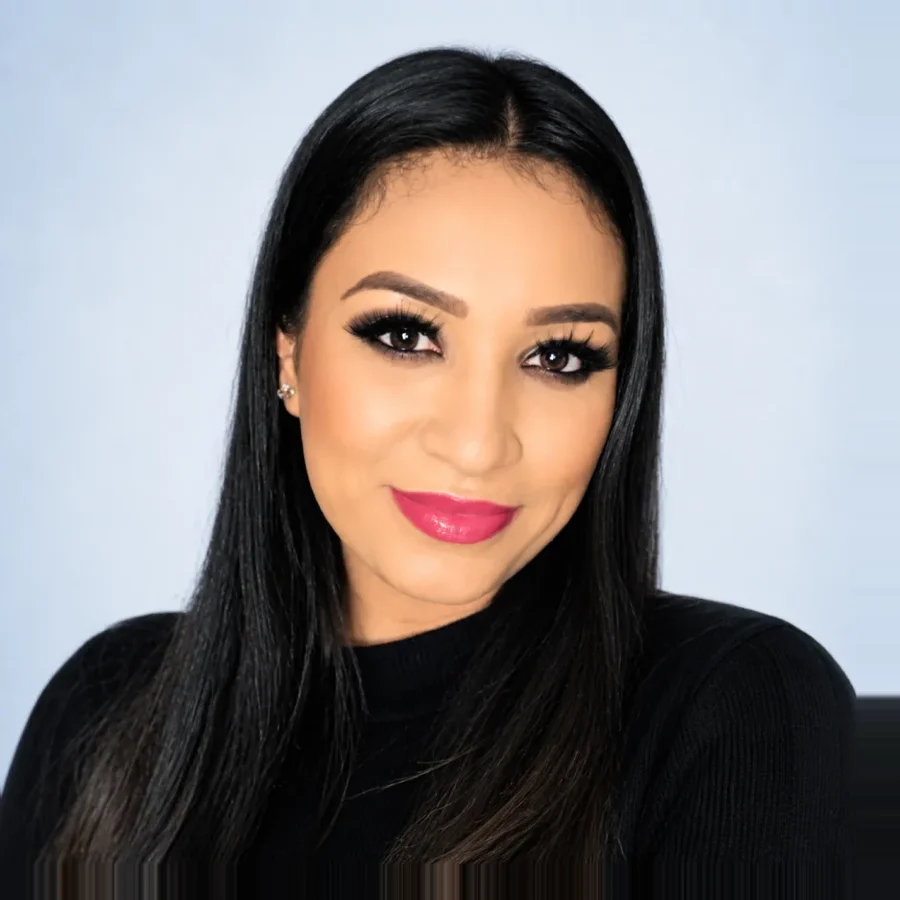 Emilse Palacios, Office Manager